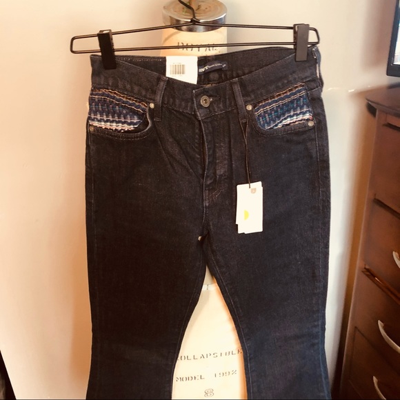 Levi's Made & Crafted Stems Mid-Rise Flare Jean 26 - Picture 6 of 6